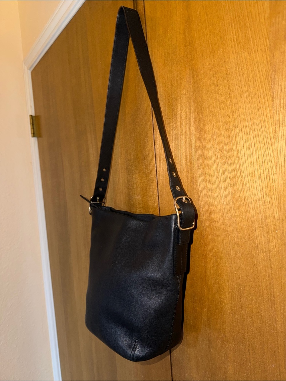 Coach Black Leather Bucket Bag Adjustable Strap Shoulder Hobo- Style 9186 - Picture 15 of 16